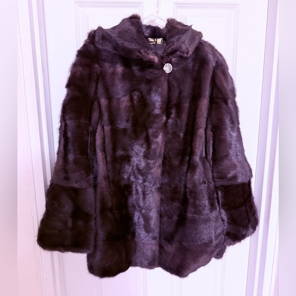 Luxurious Dark Brown Natural Mink Fur Coat M/L